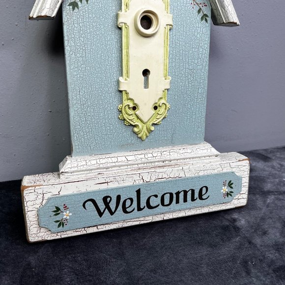 Wooden Birdhouse Welcome Sign Plaque Vintage Keyhole Lock Plate Shabby Blue - Picture 3 of 6